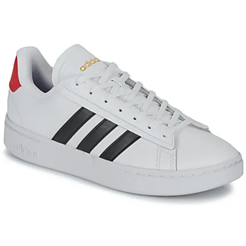 adidas  GRAND COURT ALPHA  men's Shoes (Trainers) in White