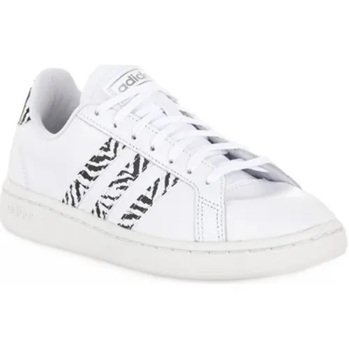 adidas  Grand Court  girls's Children's Shoes (Trainers) in White