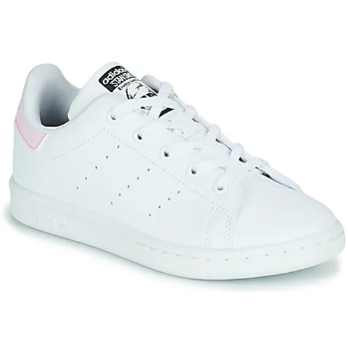 adidas  STAN SMITH C  girls's Children's Shoes (Trainers) in White