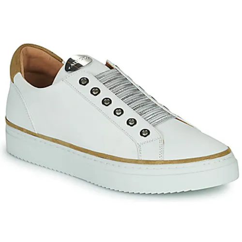 Adige  QUANTON4 V9  women's Shoes (Trainers) in White