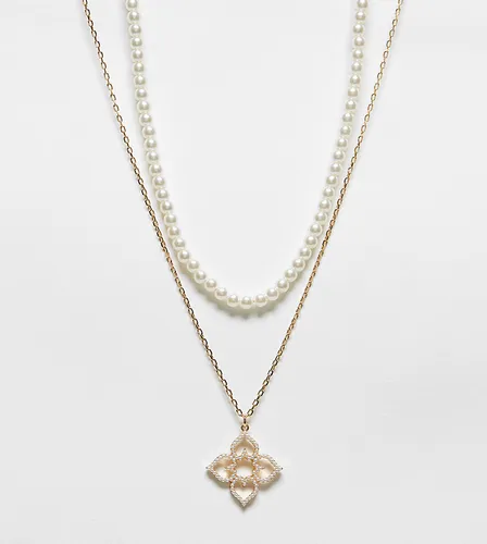 ALDO 2 pack of necklaces with faux pearl and icon pendant in gold