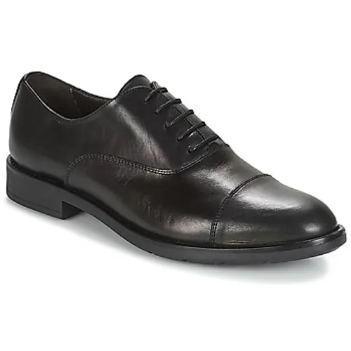 André  LUCCA  men's Smart / Formal Shoes in Black