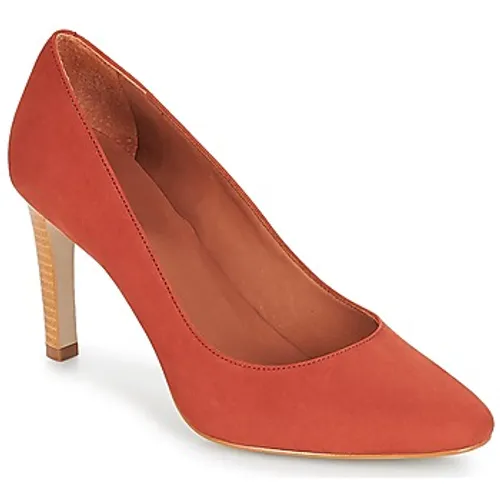 André  MANUELA  women's Court Shoes in Orange