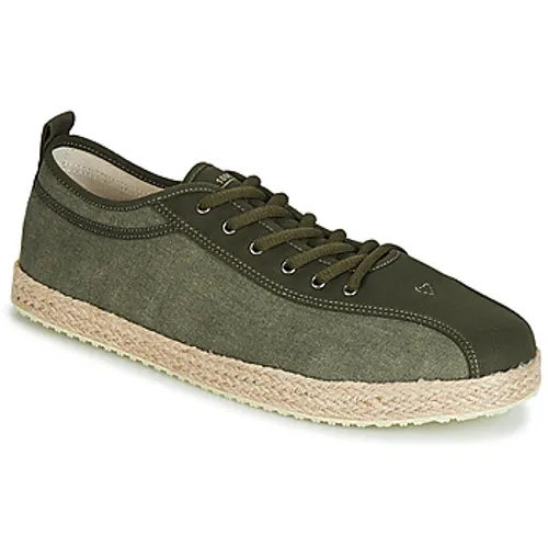 André  PACO  men's Espadrilles / Casual Shoes in Green