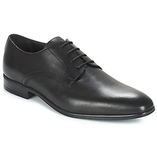 André  PIZZO  men's Casual Shoes in Black