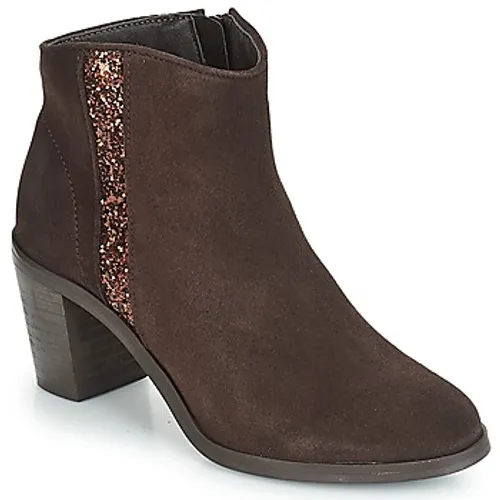 André  TERRA  women's Low Ankle Boots in Brown