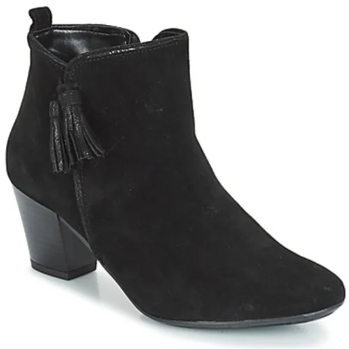 André  TINETTE  women's Low Ankle Boots in Black