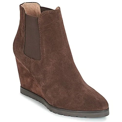 André  TONKA  women's Low Ankle Boots in Brown