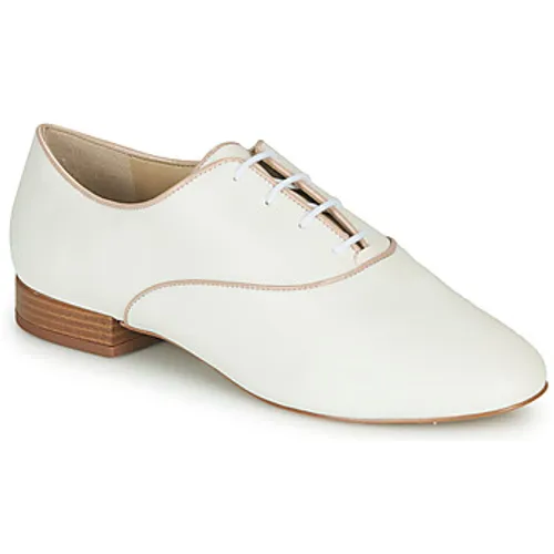 André  VIOLETTE  women's Casual Shoes in White