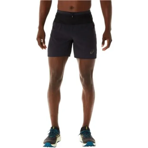 Asics  2011C726001  men's Cropped trousers in Black
