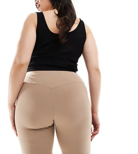 ASOS 4505 Curve Icon 8 inch soft touch legging short in biscuit-Neutral