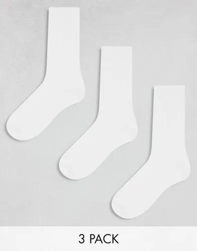 ASOS DESIGN 3 pack rib sock in white