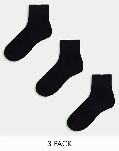 ASOS DESIGN 3 pack sports socks with terry sole and arch support in black