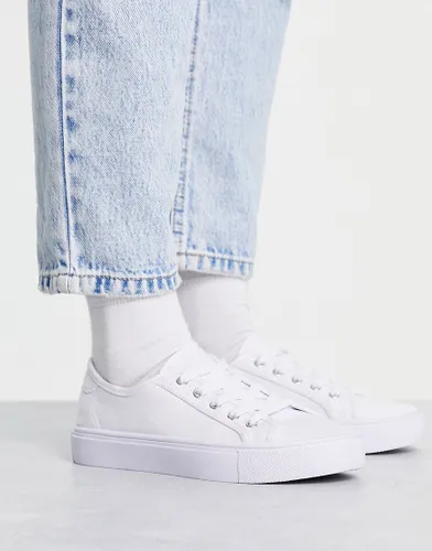 ASOS DESIGN Dizzy lace up trainers in white