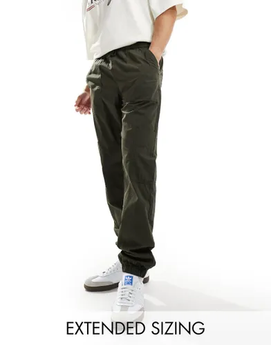 ASOS DESIGN pull on cargo jogger in khaki with elasticated waist-Green
