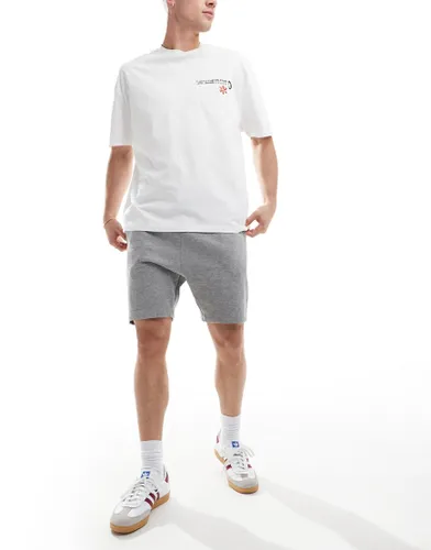 ASOS DESIGN skinny shorts in grey-Neutral