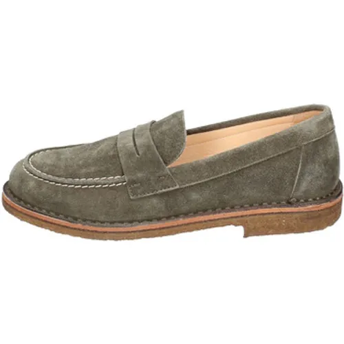 Astorflex  EX199  women's Loafers / Casual Shoes in Green