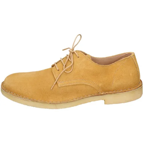 Astorflex  EY750  men's Derby Shoes & Brogues in Yellow
