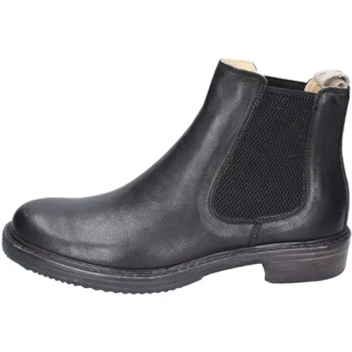 Astorflex  EY760  women's Low Ankle Boots in Black