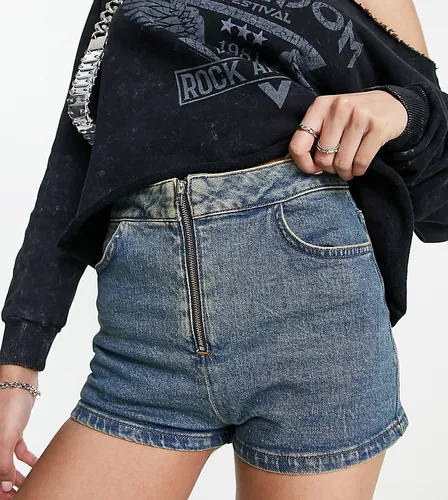 ASYOU denim zip front booty short in dirty wash-Blue