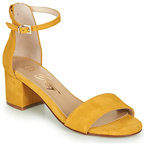 Betty London  INNAMATA  women's Sandals in Yellow