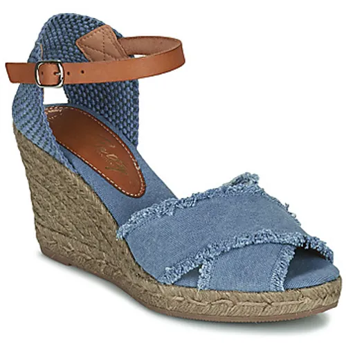 Betty London  NEIAFU  women's Sandals in Blue
