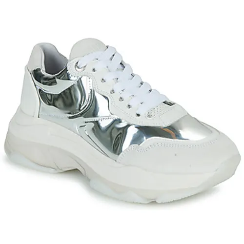 Bronx  BAISLEY  women's Shoes (Trainers) in Silver