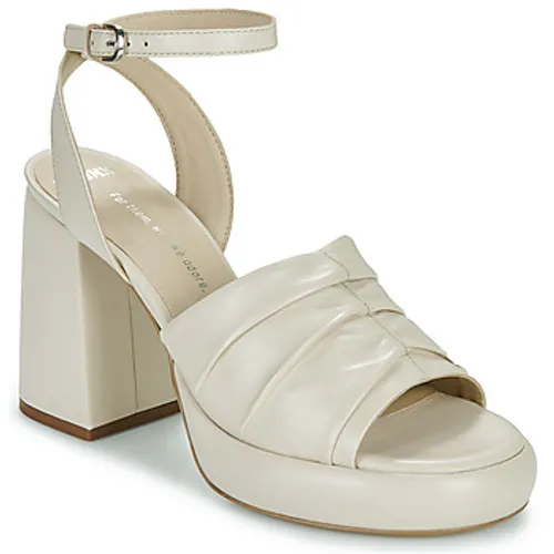 Bronx  GINN-Y  women's Sandals in White