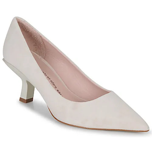 Bronx  NYL-A  women's Court Shoes in White