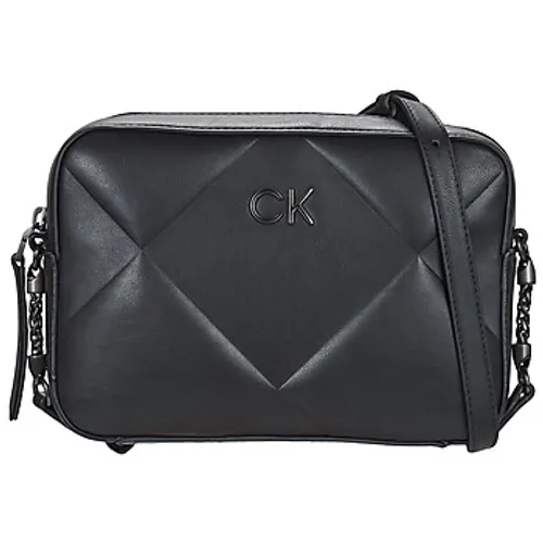 Calvin Klein Jeans  RE-LOCK QUILT CAMERA BAG  women's Shoulder Bag in Black