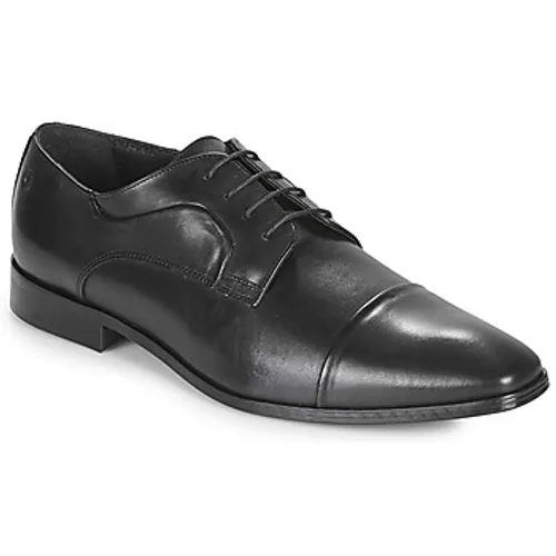 Carlington  NOMINEM  men's Casual Shoes in Black
