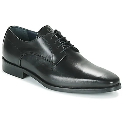 Carlington  ROBERT  men's Casual Shoes in Black