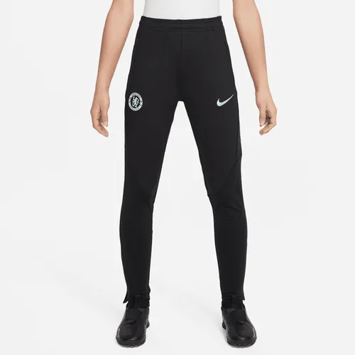 Chelsea F.C. Strike Third Older Kids' Nike Dri-FIT Football Knit Pants - Black - Polyester