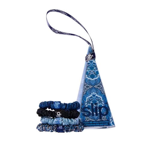 Chelsea Scrunchie Ornament