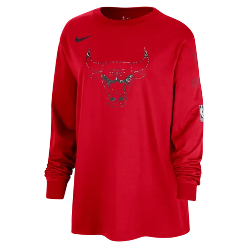 Chicago Bulls Essential Women's Nike NBA Long-Sleeve T-Shirt - Red - Cotton
