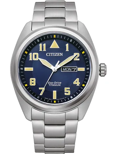 Citizen Men Analogue Quartz Watch with Titanium Strap