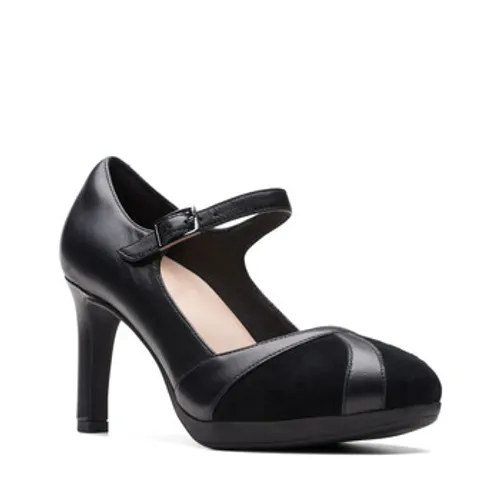 Clarks  AMBYR LIGHT  women's Court Shoes in Black