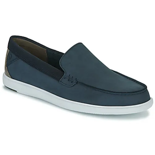 Clarks  BRATTON LOAFER  men's Boat Shoes in Marine
