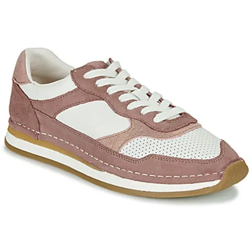 Clarks  CraftRun Tor.  women's Shoes (Trainers) in Purple