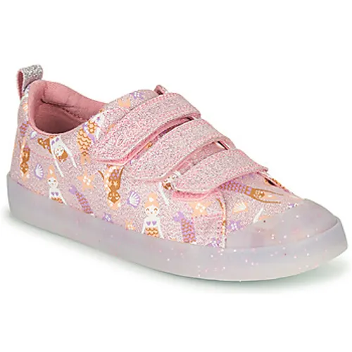 Clarks  FOXING PRINT T  girls's Children's Shoes (Trainers) in Pink