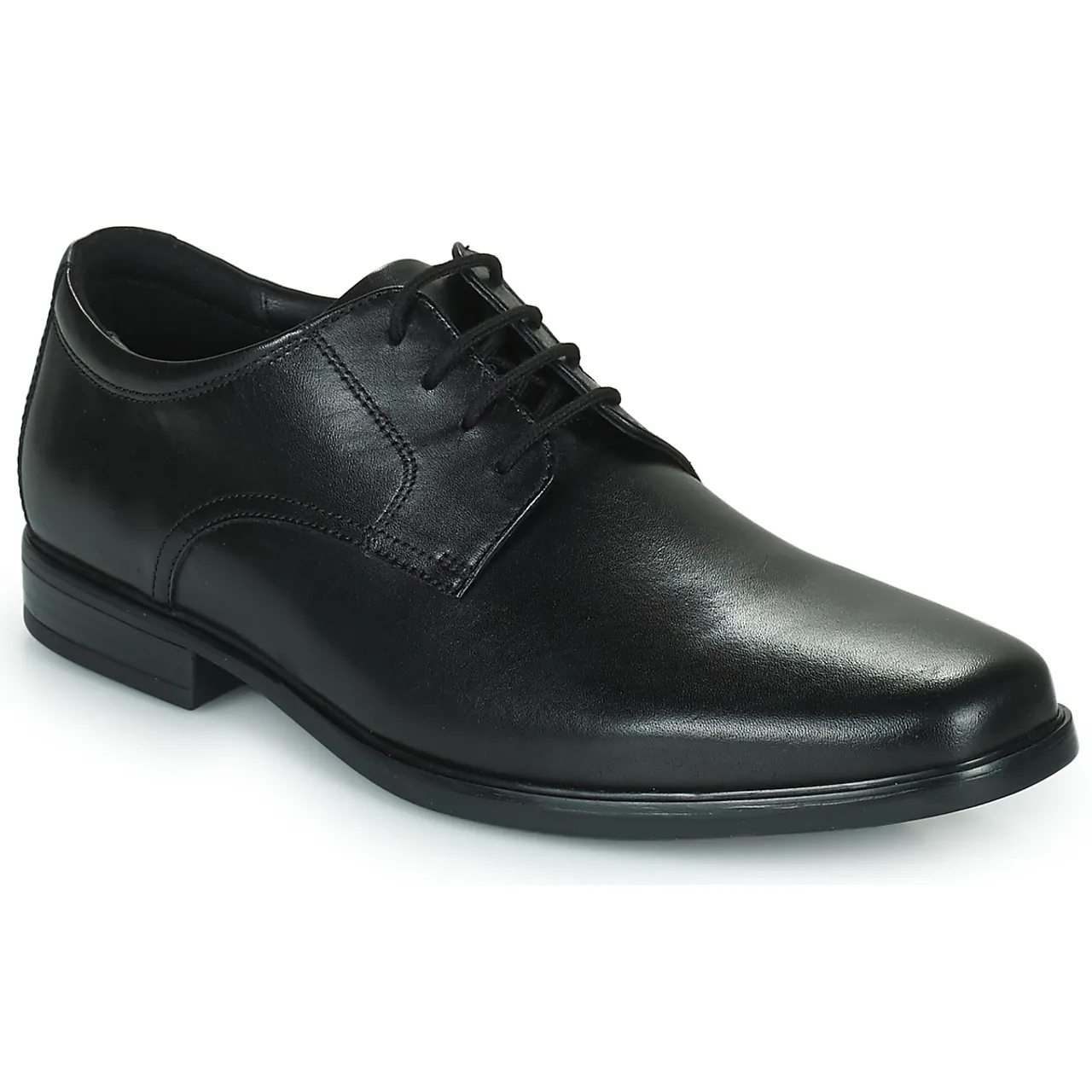 Clarks  Howard Walk  men's Casual Shoes in Black