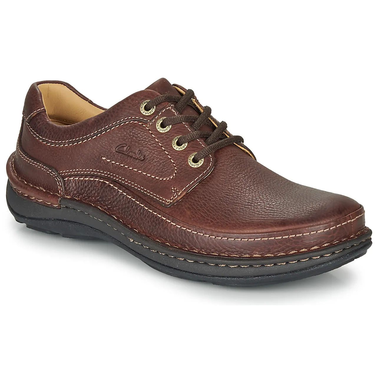 Clarks  NATURE THREE  men's Casual Shoes in Brown