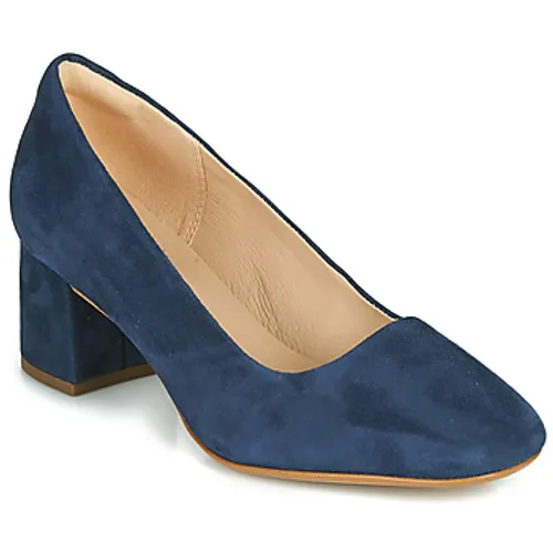 Clarks  SHEER ROSE 2  women's Court Shoes in Blue