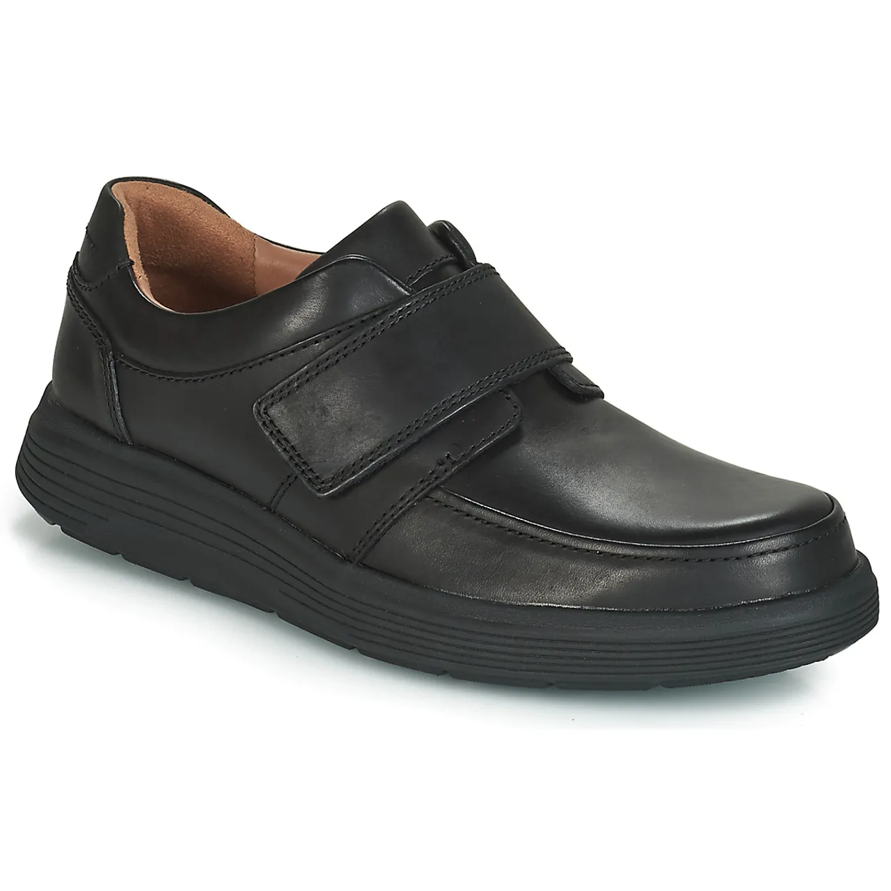 Clarks  UN ABODE STRAP  men's Casual Shoes in Black