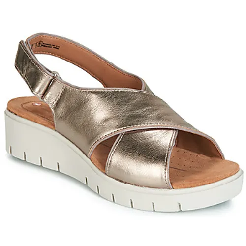 Clarks  UN KARELY SUN  women's Sandals in Gold