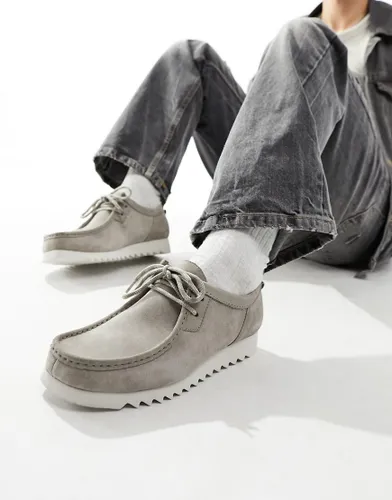 Clarks Wallabee FTRE lo shoes in grey suede-Neutral