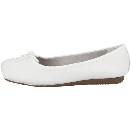Clarks Womens Freckle Ice Closed Mocassins