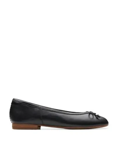 Clarks Womens Wide Fit Leather Slip On Flat Pumps - 3.5 - Black, Black,White