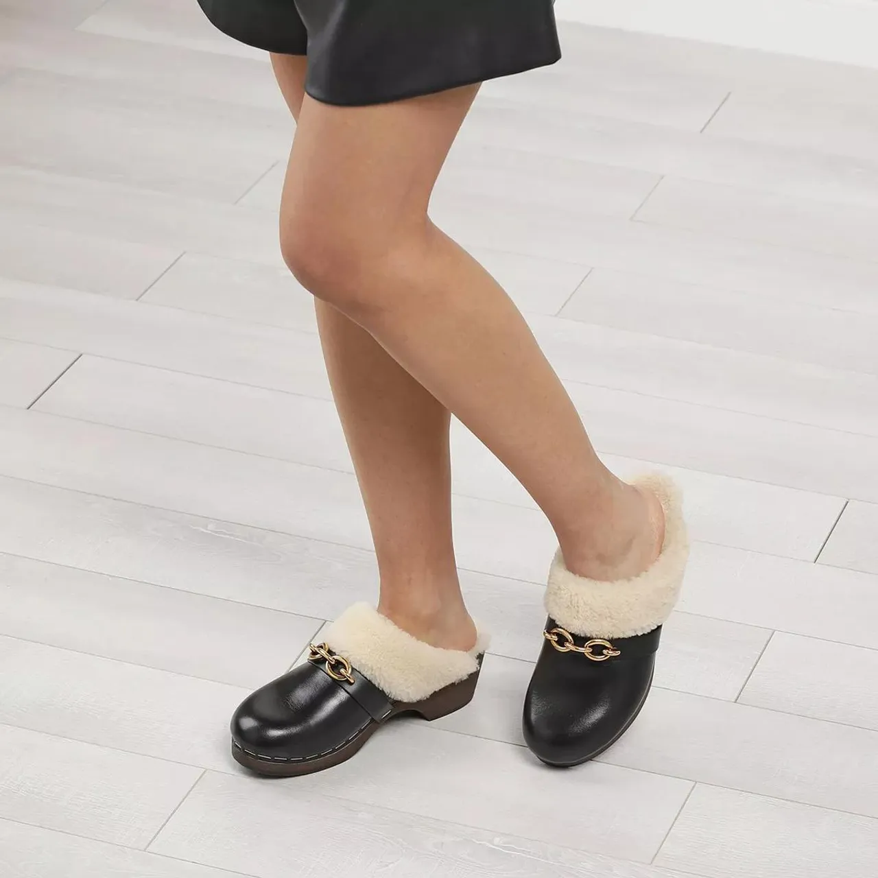 Coach Sandals - Kellie Leather Sandal - black - Sandals for ladies