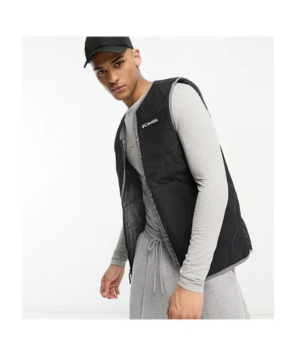 Columbia Mens Doverwood crinkle fabric quilted liner gilet in black Exclusive at ASOS